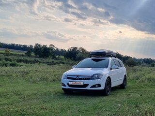 2013 Opel Astra H Рестайлинг, белый, 850000 рублей, вид 4