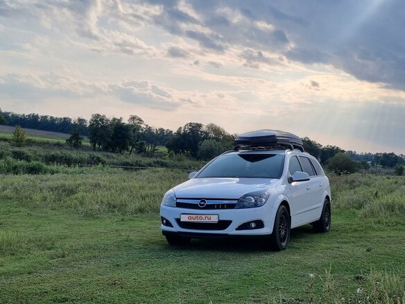 2013 Opel Astra H Рестайлинг, белый, 850000 рублей - вид 3