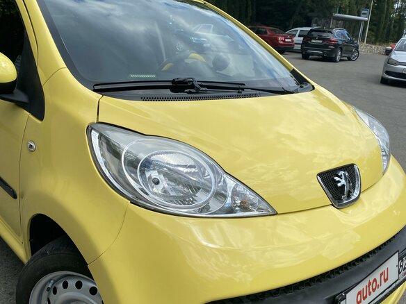 2008 Peugeot 107 I, жёлтый, 295000 рублей - вид 5