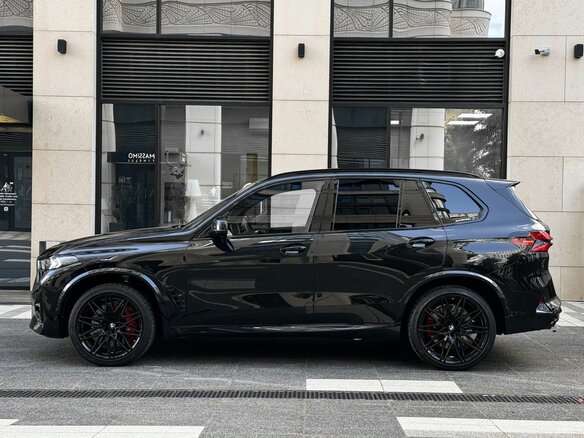 2026 BMW X5 M Competition III (F95) Рестайлинг, чёрный, 22990000 рублей - вид 6