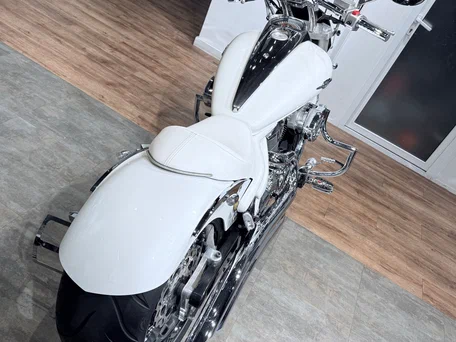2007 Suzuki Boulevard M109R, белый, 1799000 рублей, вид 4