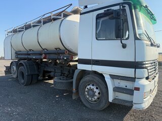 2003 Mercedes-Benz Actros, белый, 3000000 рублей, вид 3