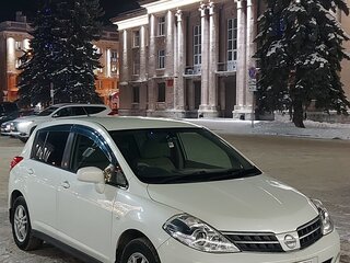 2010 Nissan Tiida I, белый, 740000 рублей, вид 2