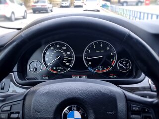 2014 BMW 5 серии 535i xDrive VI (F10/F11/F07) Рестайлинг, белый, 2100000 рублей, вид 4