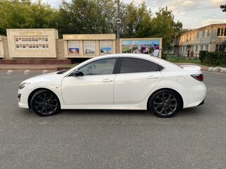2010 Mazda 6 II (GH) Рестайлинг, белый, 1075000 рублей, вид 4