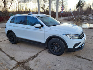 2021 Volkswagen Tiguan II Рестайлинг, белый, 3850000 рублей, вид 3