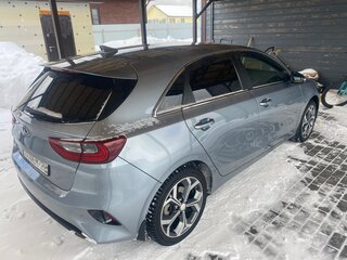 2018 Kia Ceed III, серебристый, 1600000 рублей, вид 3