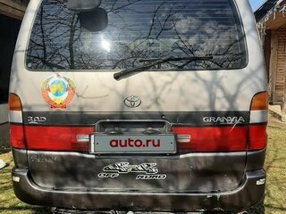 1998 Toyota Granvia I, серый, 900000 рублей, вид 2