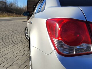 2010 Chevrolet Cruze I, серебристый, 850000 рублей, вид 4