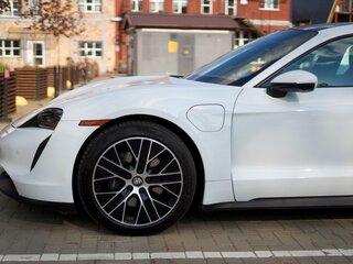 2022 Porsche Taycan I, белый, 7000000 рублей, вид 3