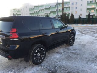 2019 Toyota Land Cruiser Prado 150 Series Рестайлинг 2, чёрный, 4100000 рублей, вид 4