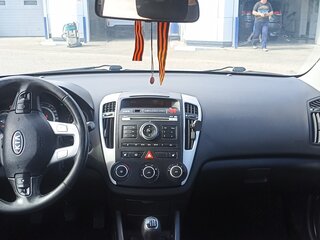 2011 Kia Ceed I Рестайлинг, серебристый, 880000 рублей, вид 4