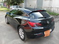 2014 Opel Astra GTC J Рестайлинг, чёрный - вид 2
