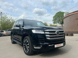 2021 Toyota Land Cruiser 300 Series, чёрный, 10800000 рублей, вид 3