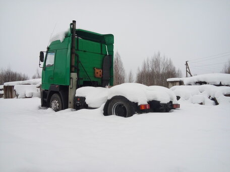 2004 МАЗ 5440, зелёный, 550000 рублей, вид 2