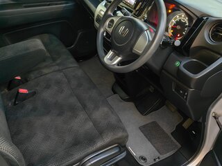2017 Honda N-WGN I Рестайлинг, серебристый, 950000 рублей, вид 5