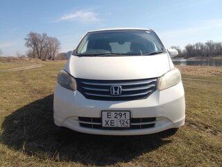 2011 Honda Freed I, белый, 1100000 рублей, вид 2