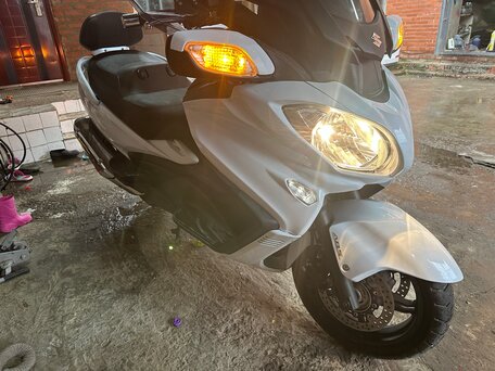 2016 Suzuki Burgman (SkyWave) 650, белый, 745900 рублей, вид 3