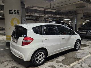 2011 Honda Fit II, белый, 900000 рублей, вид 5