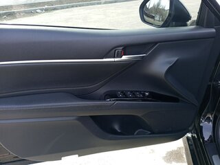 2018 Toyota Camry VIII (XV70), чёрный, 3250000 рублей, вид 2