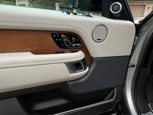 2018 Land Rover Range Rover IV Рестайлинг, бежевый, 7200000 рублей - вид 10