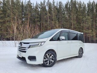 2020 Honda Stepwgn Spada V Рестайлинг, белый, 2350000 рублей, вид 4