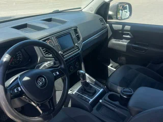 2017 Volkswagen Amarok I Рестайлинг, бежевый, 3000000 рублей, вид 2