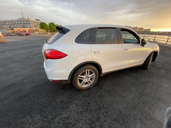 2012 Porsche Cayenne Diesel II (958), белый, 2590000 рублей - вид 5