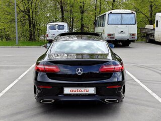2017 Mercedes-Benz E-Класс 300 V (W213, S213, C238), чёрный, 4350000 рублей, вид 5