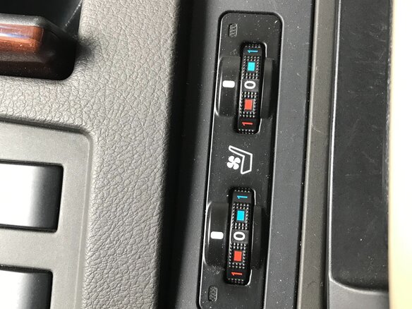 2013 Lexus RX 450h III Рестайлинг, белый, 3950000 рублей - вид 15