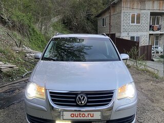2007 Volkswagen Touran I Рестайлинг, серебристый, 1200000 рублей, вид 1