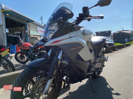 2011 Honda VFR 800X (Crossrunner), белый, 660000 рублей, вид 5