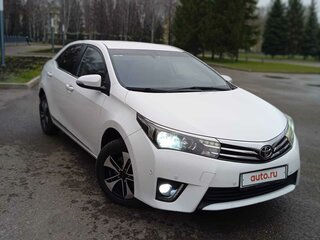 2013 Toyota Corolla XI (E160, E170, E180), белый, 1300000 рублей, вид 1