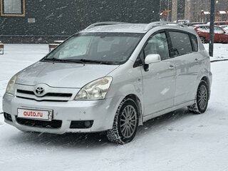 2006 Toyota Corolla Verso I Рестайлинг, серебристый, 700000 рублей, вид 1