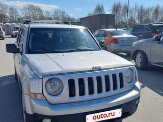 2011 Jeep Liberty (Patriot), серебристый, 1000000 рублей, вид 3