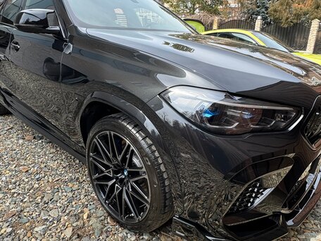 2021 BMW X6 M Competition III (F96), чёрный, 10500000 рублей, вид 4