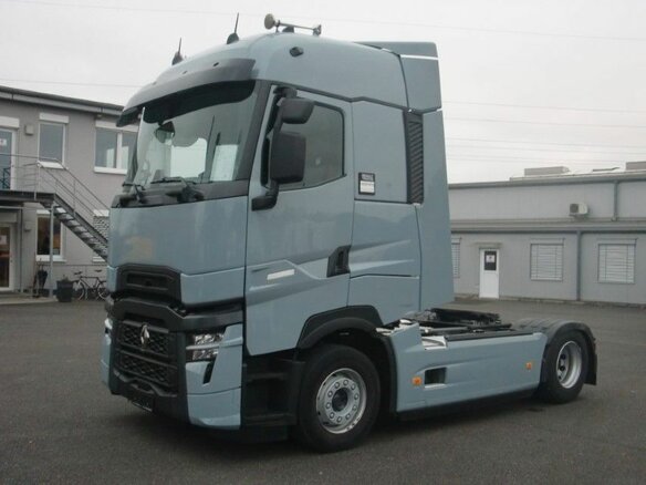 2023 Renault T-Series, серебристый, 12000000 рублей - вид 8