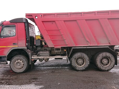 2012 Volvo FM, красный, 2701000 рублей, вид 4