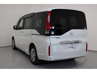 2019 Honda Stepwgn V Рестайлинг, белый, 1640000 рублей, вид 5