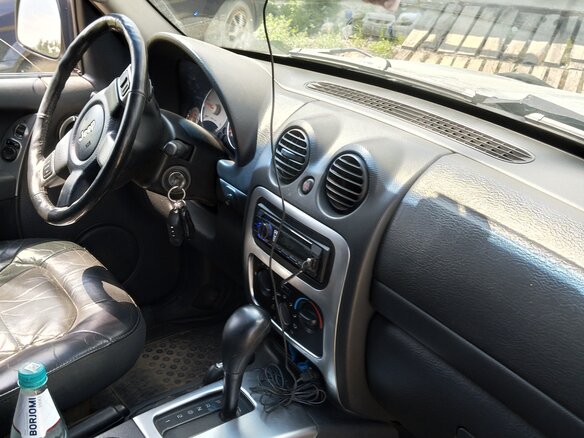 2003 Jeep Cherokee III (KJ), серебристый, 1000000 рублей - вид 7