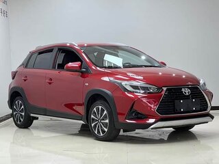 2022 Toyota Yaris L XP150 Рестайлинг, красный, 1125000 рублей, вид 3