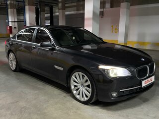 2009 BMW 7 серии 730d V (F01/F02/F04), серый, 1950000 рублей, вид 2