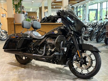 2022 Harley-Davidson Street Glide Special, чёрный, 2700000 рублей, вид 1