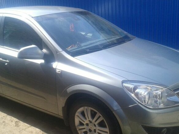 2011 Opel Astra H Рестайлинг, серый, 500000 рублей - вид 3