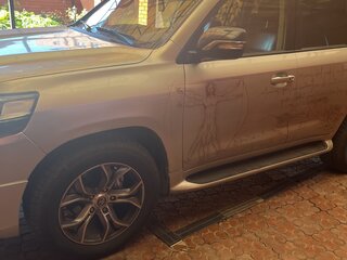2011 Toyota Land Cruiser 200 Series, серебристый, 3100000 рублей, вид 4
