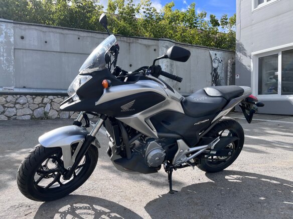 2013 Honda NC 700X, серебристый, 670000 рублей - вид 1