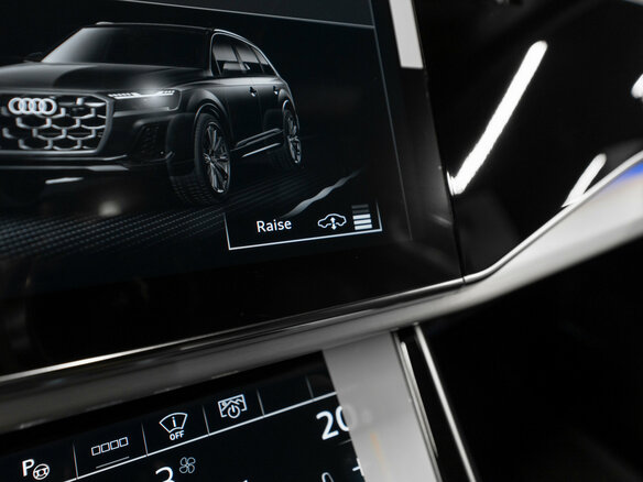 2026 Audi Q7 50 TDI II (4M) Рестайлинг 2, серый, 14670000 рублей - вид 26