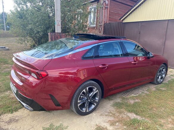 2020 Kia K5 III, красный, 2150000 рублей - вид 10
