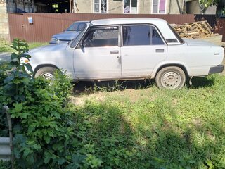 2003 Lada (ВАЗ) 2105, белый, 130000 рублей, вид 5