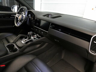 2020 Porsche Cayenne S III, серый, 8279000 рублей, вид 5
